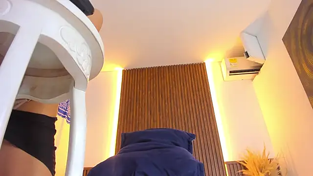 nathaly sara  online show from February 2025 04:59:02 AM