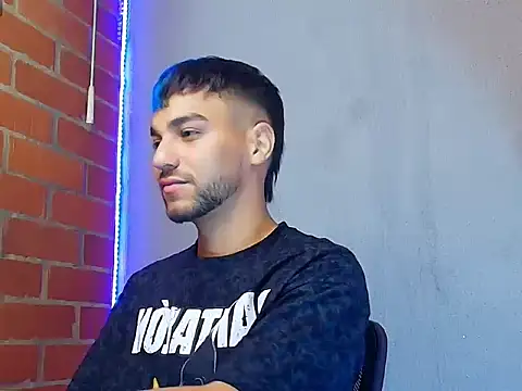 Leandro valenzuela online show from November 2025 04:17:02 PM