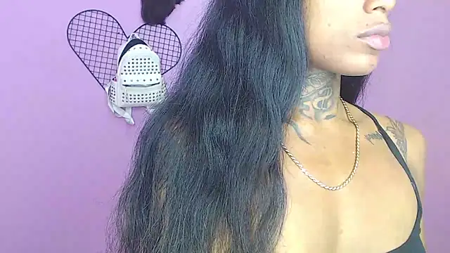 Snapshot of badgirls_cx chatting on December 2024 02:55:02 AM badgirls cx online show from December 2024 02:55:02 AM