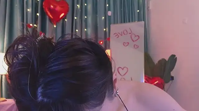 Snapshot of AudreyMell chatting on February 2025 06:22:01 PM AudreyMell online show from February 2025 06:22:01 PM