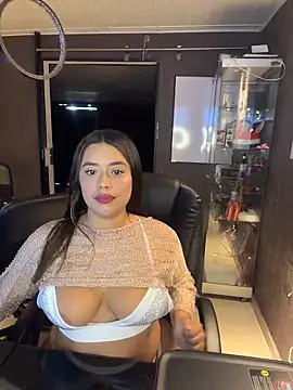 ElaaPerez online show from February 2026 01:25:01 PM