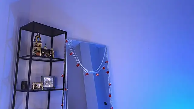 elfinvibes online show from February 2025 05:03:02 AM