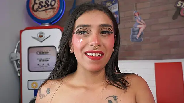 miss collins online show from May 2026 06:04:02 PM