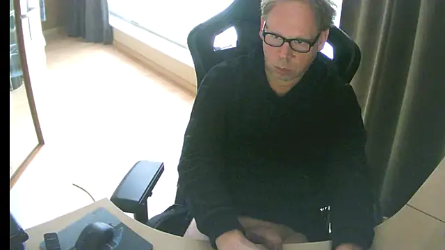 Snapshot of kinkyslet8 chatting on October 2025 03:12:02 PM kinkyslet8 online show from October 2025 03:12:02 PM