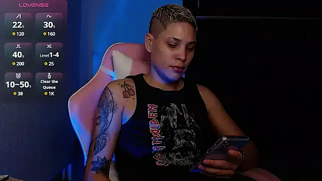 Charlee pink online show from December 2024 12:50:01 AM