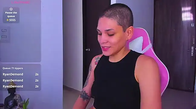 Charlee pink online show from December 2024 12:45:02 PM