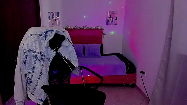 Charlee pink online show from October 2025 01:52:01 PM