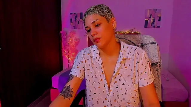 Charlee pink online show from October 2025 06:19:02 PM