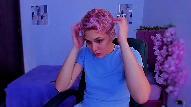 Charlee pink online show from December 2025 07:51:02 PM