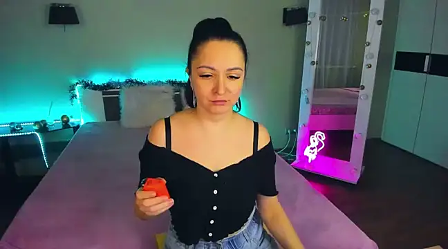 AngellLika online show from January 2025 01:41:02 PM