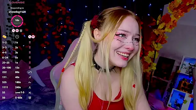 Snapshot of ElswythCovil chatting on October 2025 04:02:01 AM ElswythCovil online show from October 2025 04:02:01 AM