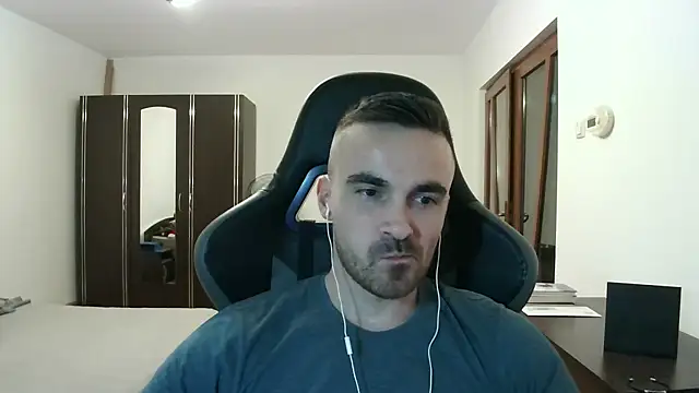 Snapshot of mu5clemania2 chatting on December 2025 06:49:02 PM mu5clemania2 online show from December 2025 06:49:02 PM