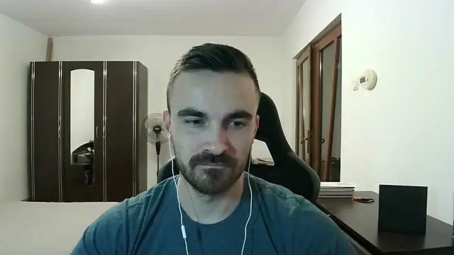 Snapshot of mu5clemania2 chatting on January 2026 07:28:02 PM mu5clemania2 online show from January 2026 07:28:02 PM