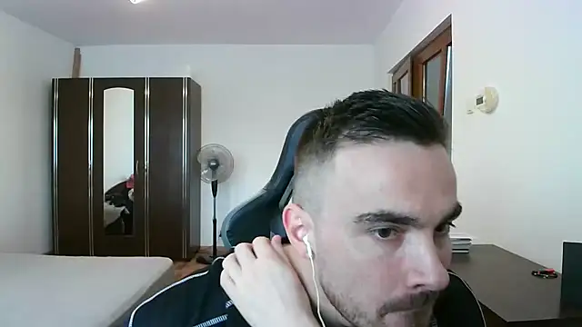 Snapshot of mu5clemania2 chatting on February 2026 09:46:01 AM mu5clemania2 online show from February 2026 09:46:01 AM