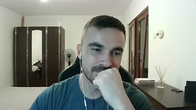 Snapshot of mu5clemania2 chatting on February 2026 07:18:01 PM mu5clemania2 online show from February 2026 07:18:01 PM