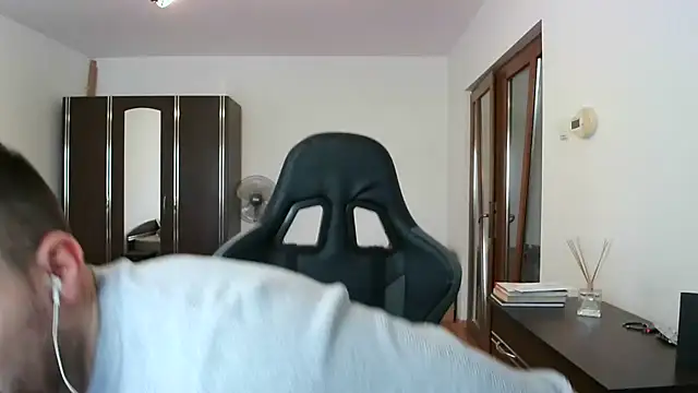 Snapshot of mu5clemania2 chatting on February 2026 01:33:02 PM mu5clemania2 online show from February 2026 01:33:02 PM