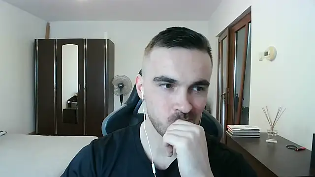 Snapshot of mu5clemania2 chatting on February 2026 12:47:02 PM mu5clemania2 online show from February 2026 12:47:02 PM