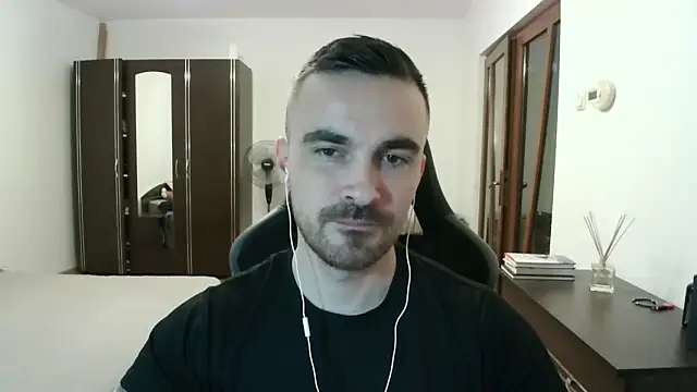 Snapshot of mu5clemania2 chatting on February 2026 08:20:01 PM mu5clemania2 online show from February 2026 08:20:01 PM