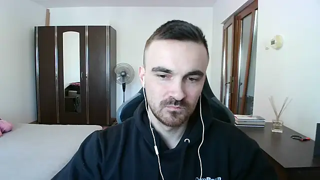 Snapshot of mu5clemania2 chatting on March 2026 01:24:01 PM mu5clemania2 online show from March 2026 01:24:01 PM