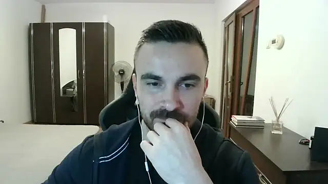 Snapshot of mu5clemania2 chatting on March 2026 06:02:01 PM mu5clemania2 online show from March 2026 06:02:01 PM