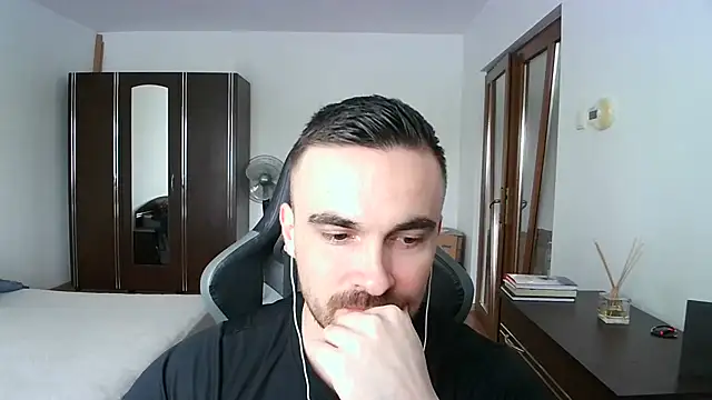 Snapshot of mu5clemania2 chatting on March 2026 10:40:02 AM mu5clemania2 online show from March 2026 10:40:02 AM