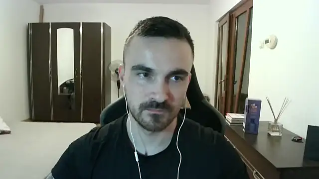 Snapshot of mu5clemania2 chatting on March 2026 08:35:02 PM mu5clemania2 online show from March 2026 08:35:02 PM