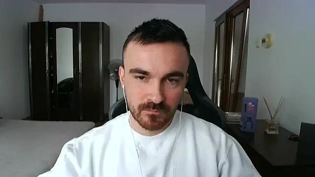 Snapshot of mu5clemania2 chatting on March 2026 08:40:02 AM mu5clemania2 online show from March 2026 08:40:02 AM