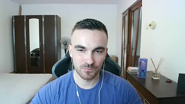 Snapshot of mu5clemania2 chatting on April 2026 12:36:02 PM mu5clemania2 online show from April 2026 12:36:02 PM