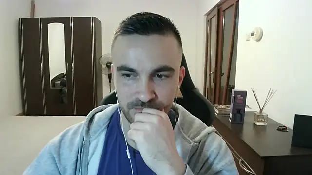 Snapshot of mu5clemania2 chatting on April 2026 07:01:02 PM mu5clemania2 online show from April 2026 07:01:02 PM