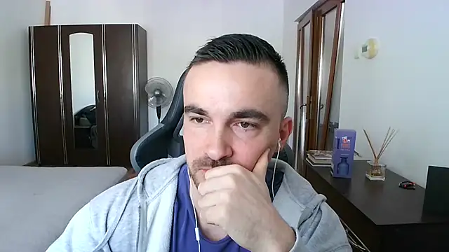 Snapshot of mu5clemania2 chatting on April 2026 08:23:02 AM mu5clemania2 online show from April 2026 08:23:02 AM