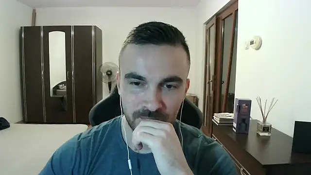 Snapshot of mu5clemania2 chatting on April 2026 07:03:02 PM mu5clemania2 online show from April 2026 07:03:02 PM