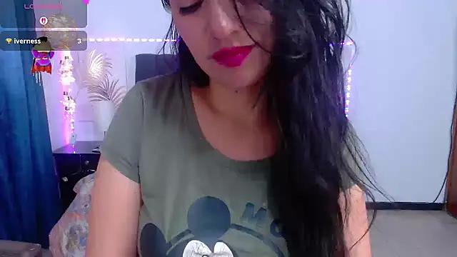 Julietacollins06 online show from March 2025 01:20:02 PM