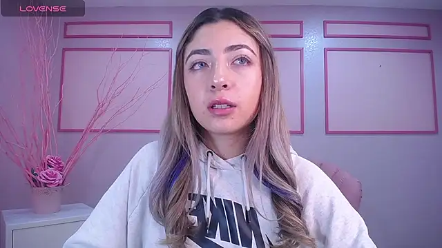 Snapshot of channel_blonde_a chatting on February 2025 04:31:01 PM channel blonde a online show from February 2025 04:31:01 PM