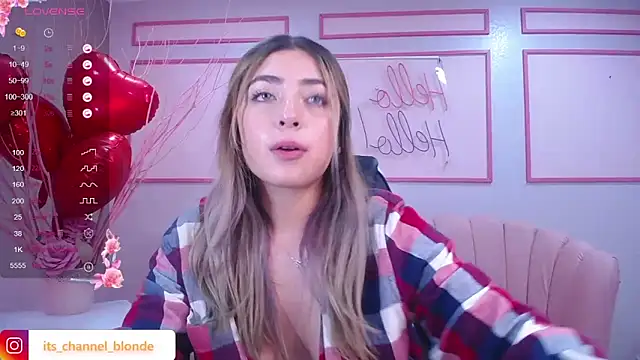 Snapshot of channel_blonde_a chatting on February 2025 07:35:01 PM channel blonde a online show from February 2025 07:35:01 PM