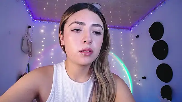 Snapshot of channel_blonde_a chatting on March 2025 06:55:01 PM channel blonde a online show from March 2025 06:55:01 PM