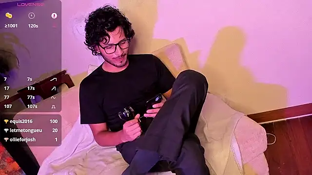 Snapshot of Nicholasrodrii chatting on December 2024 01:07:01 AM Nicholasrodrii online show from December 2024 01:07:01 AM