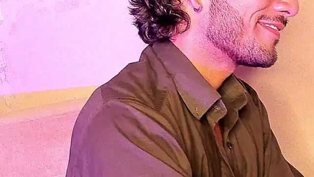 Snapshot of Nicholasrodrii chatting on December 2024 10:42:02 PM Nicholasrodrii online show from December 2024 10:42:02 PM