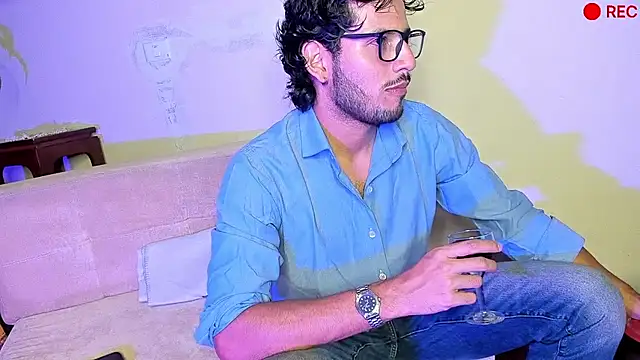 Snapshot of Nicholasrodrii chatting on December 2024 09:50:01 PM Nicholasrodrii online show from December 2024 09:50:01 PM