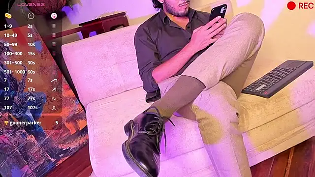 Snapshot of Nicholasrodrii chatting on December 2024 01:29:02 AM Nicholasrodrii online show from December 2024 01:29:02 AM