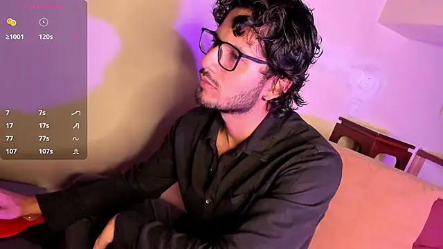 Snapshot of Nicholasrodrii chatting on January 2025 10:13:01 PM Nicholasrodrii online show from January 2025 10:13:01 PM