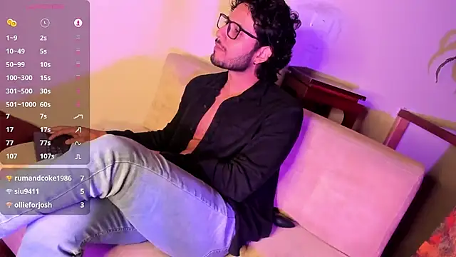 Snapshot of Nicholasrodrii chatting on January 2025 04:15:01 AM Nicholasrodrii online show from January 2025 04:15:01 AM