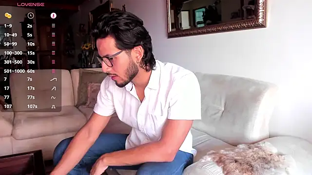 Snapshot of Nicholasrodrii chatting on January 2025 08:26:01 PM Nicholasrodrii online show from January 2025 08:26:01 PM