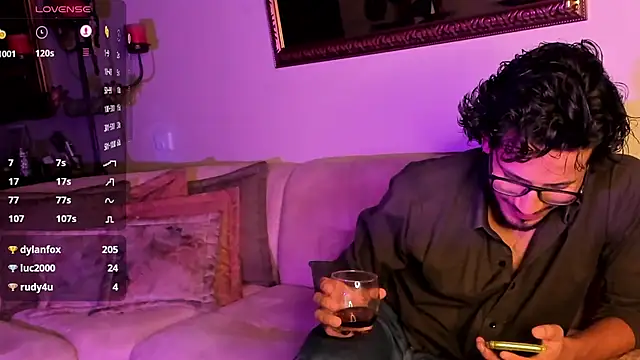 Snapshot of Nicholasrodrii chatting on January 2025 02:30:01 AM Nicholasrodrii online show from January 2025 02:30:01 AM