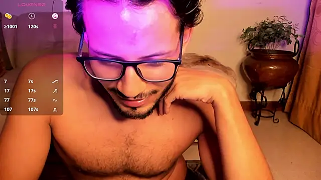 Snapshot of Nicholasrodrii chatting on January 2025 01:43:02 AM Nicholasrodrii online show from January 2025 01:43:02 AM