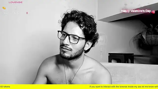 Snapshot of Nicholasrodrii chatting on February 2025 10:32:02 PM Nicholasrodrii online show from February 2025 10:32:02 PM