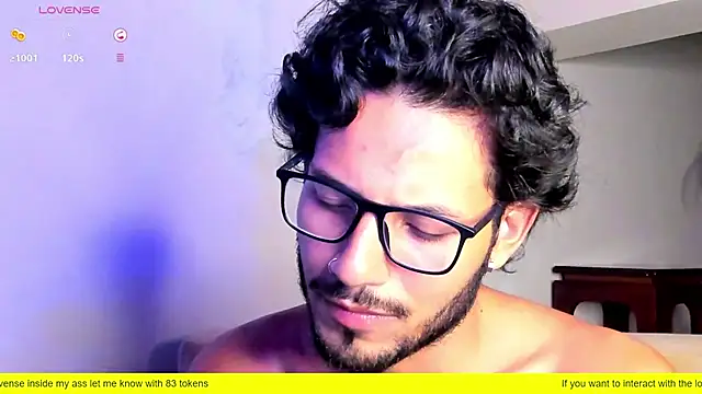 Snapshot of Nicholasrodrii chatting on February 2025 01:36:01 AM Nicholasrodrii online show from February 2025 01:36:01 AM