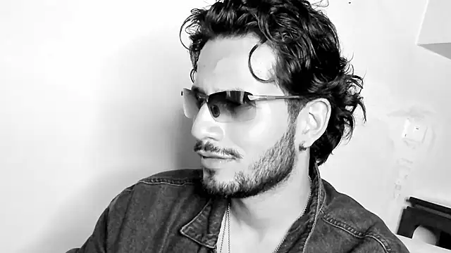 Snapshot of Nicholasrodrii chatting on February 2025 10:31:01 PM Nicholasrodrii online show from February 2025 10:31:01 PM