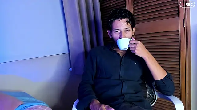 Snapshot of Nicholasrodrii chatting on September 2025 11:48:02 PM Nicholasrodrii online show from September 2025 11:48:02 PM