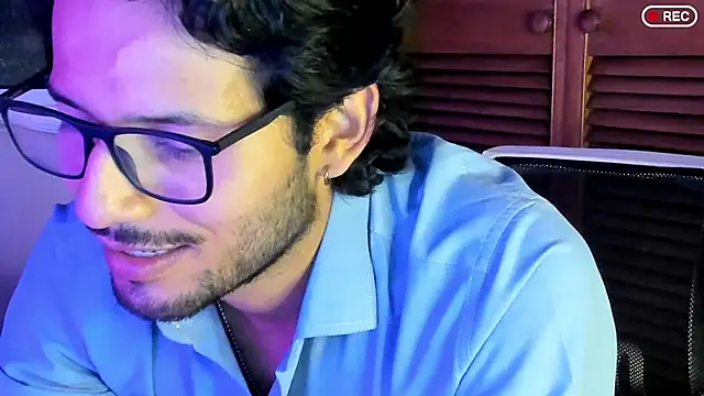 Snapshot of Nicholasrodrii chatting on September 2025 12:34:01 AM Nicholasrodrii online show from September 2025 12:34:01 AM