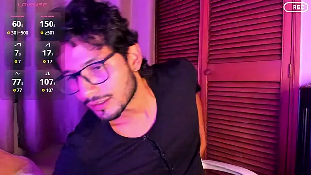 Snapshot of Nicholasrodrii chatting on October 2025 10:40:02 PM Nicholasrodrii online show from October 2025 10:40:02 PM